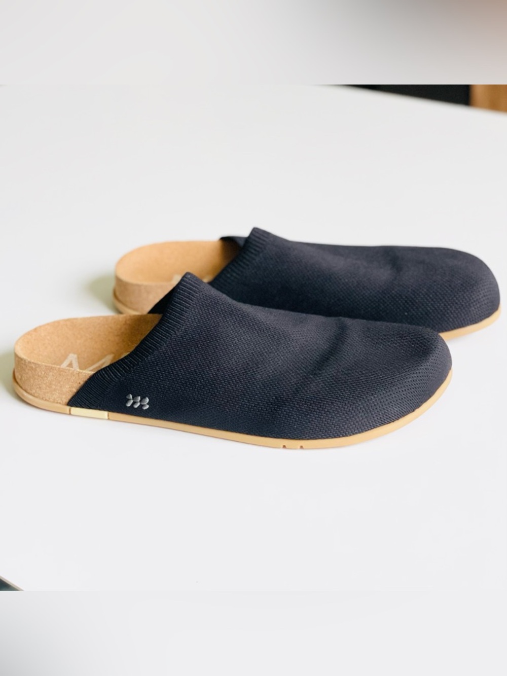 Message Men’s EU 44 (US 11-11.5) Henning Mule black closed toe knit cork slip on